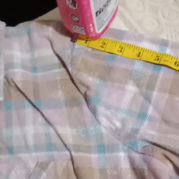 Woman's flannel shirt - Picture 7 of 10
